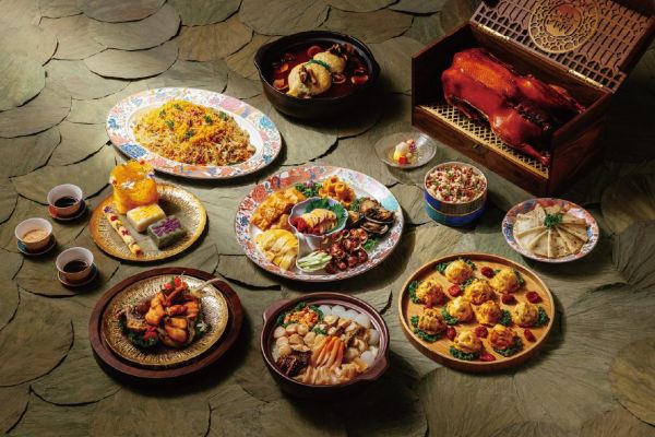 Moonlit．Autumn Banquet